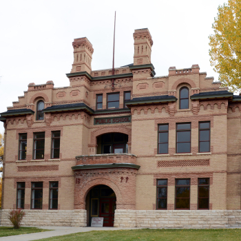 Spring-City-Public-School-2016-lr-01